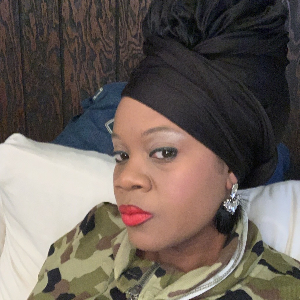 Meet your Posher, Shantay